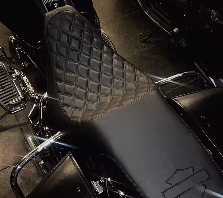 Custom motorcycle seat shape by SATYA SEAT